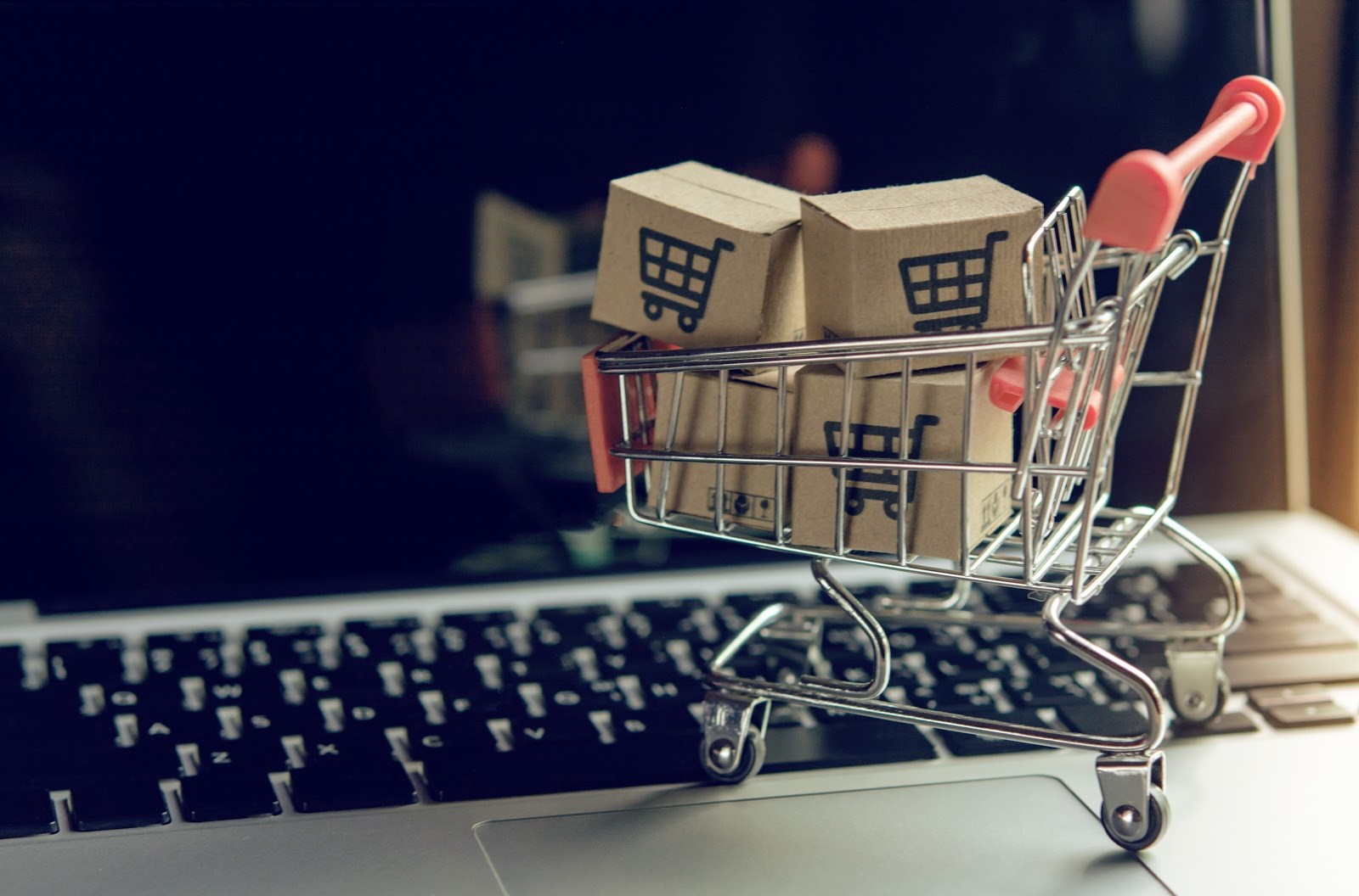 Buying Wholesale vs. Retail: What’s the Difference?